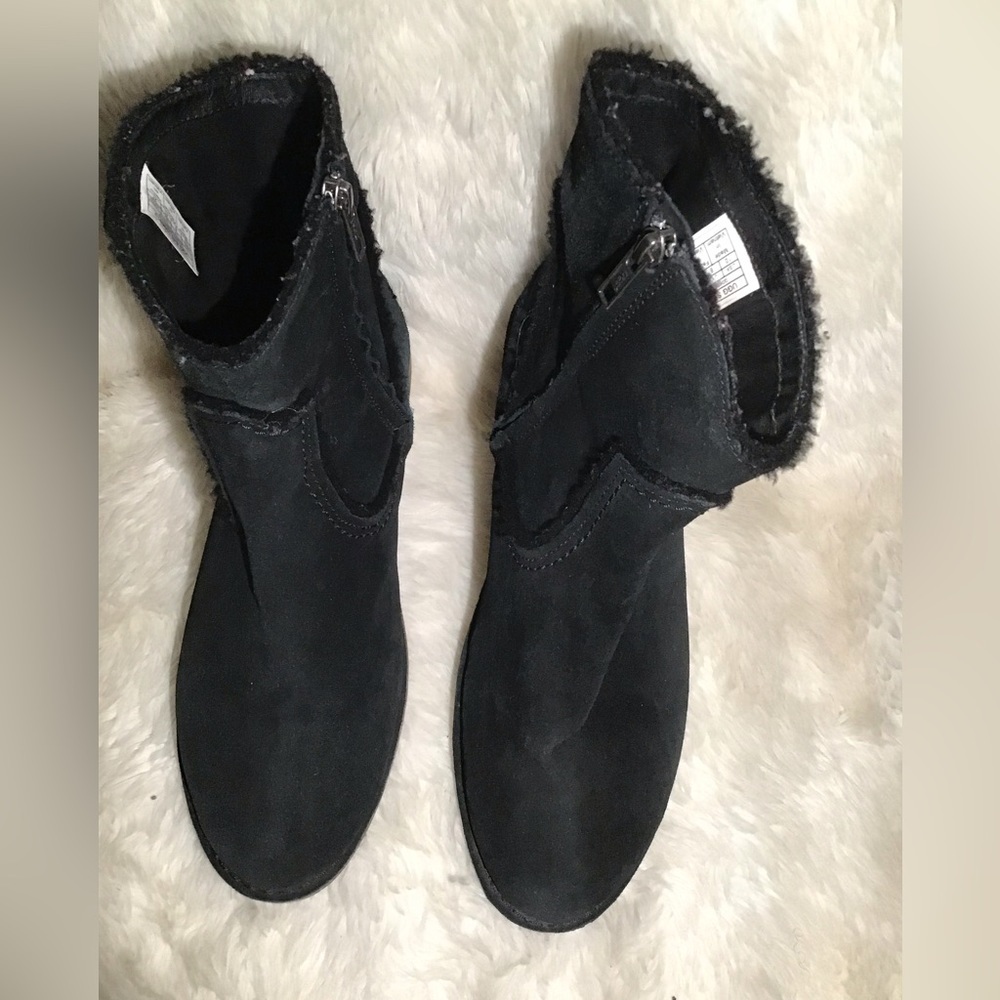 Ugg Cato a black ankle boots size 10